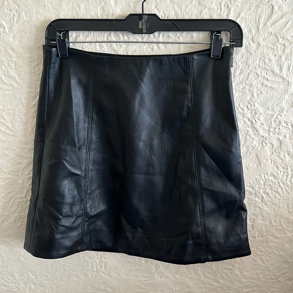 Aritzia Babaton Black Faux Leather Mini Skirt 4 - Picture 2 of 8